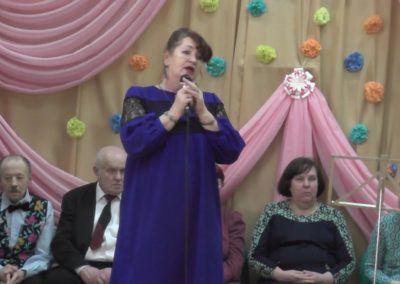 Среди весенних первых дней 8 Марта всех дороже