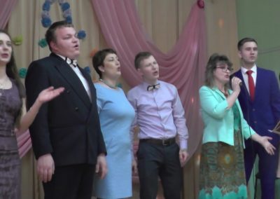 Среди весенних первых дней 8 Марта всех дороже