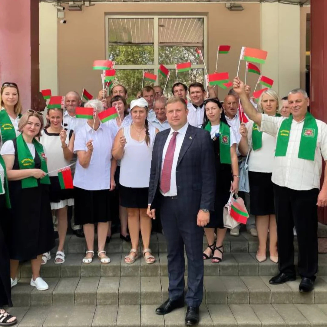 den-gosudarstvennogo-flaga-01 День Государственного флага, Государственного герба и Государственного гимна Республики Беларусь